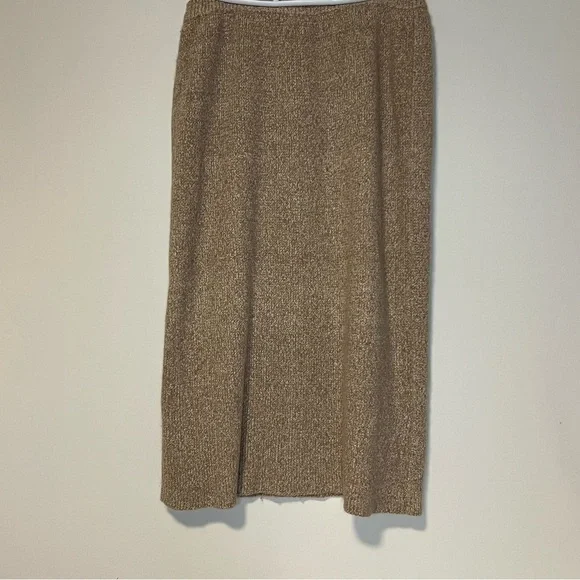 Vintage 80’sBrown Knit Sweater/ Skirt set in a Large Silver Springs - Picture 4 of 12